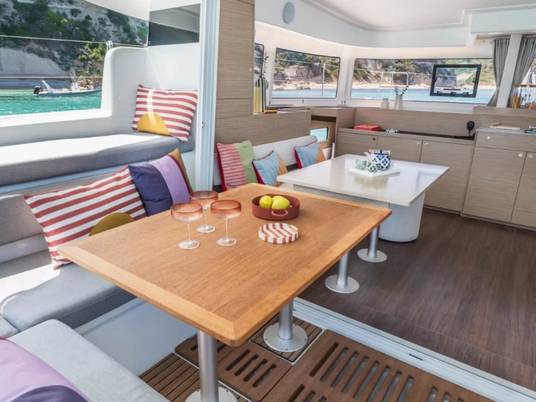 Catamarán para alquilar Capo d'Orlando al mejor precio