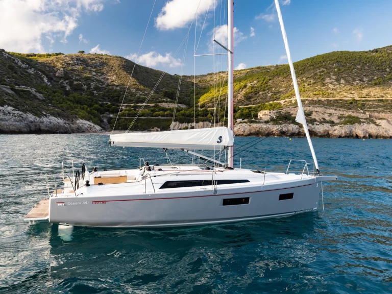 Alquiler de embarcaciones Jeanneau Oceanis 34.1 enArzon en Samboat