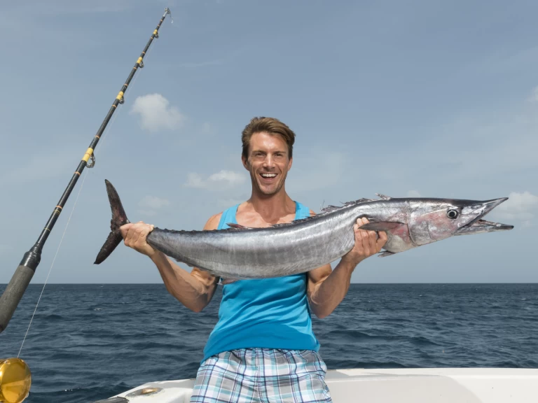 Alquiler Yate de lujo Custom Made con o sin  título de navegación