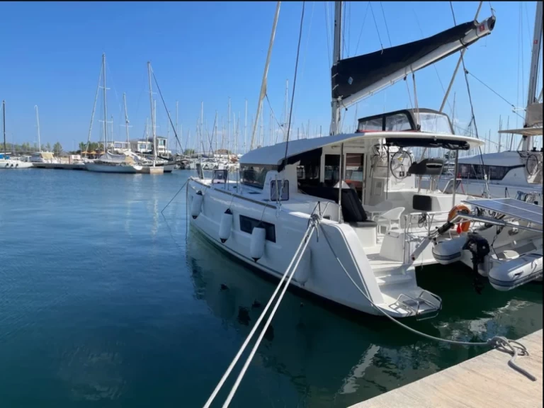 Alquiler de barcos Lefkáda barato de Lagoon 40