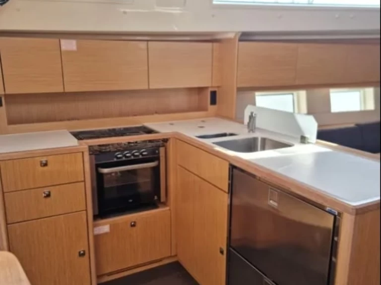 Alquiler de Velero, con o sin patrón Bavaria Volos