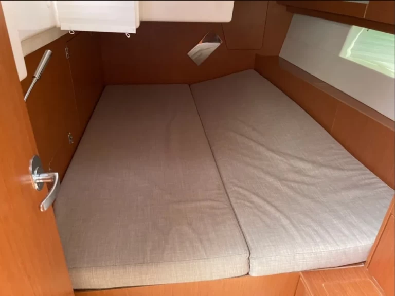 Alquiler de Bavaria Bavaria C45 en Álimos