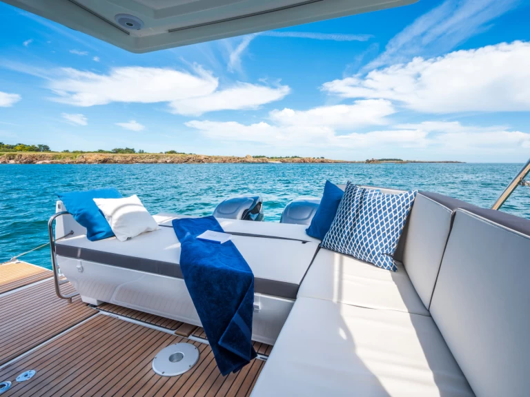 Alquiler de Lancha, con o sin patrón Bénéteau Biograd na Moru