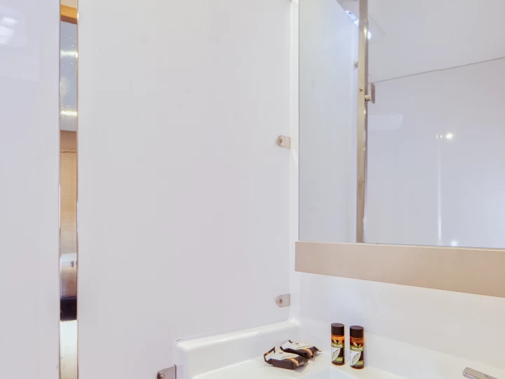 Alquiler de Catamarán, con o sin patrón Fountaine Pajot Lefkáda