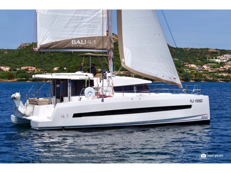 Alquiler de Catamarán, con o sin patrón Bali Olbia