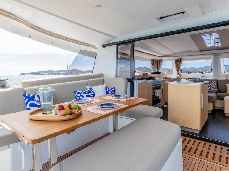 Alquiler Catamarán Fountaine Pajot con o sin  título de navegación
