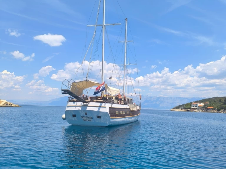 Alquiler Velero  con o sin  título de navegación