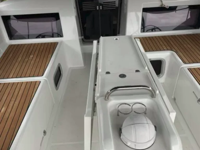 Alquiler de embarcaciones Jeanneau Sun Odyssey 440 enGouviá en Samboat