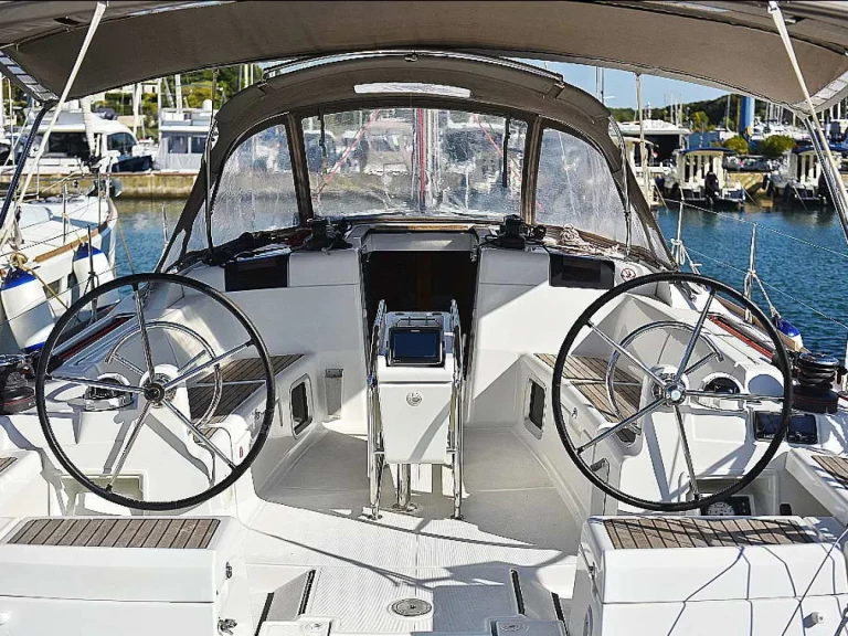 Jeanneau Sun Odyssey 449 de alquiler a Cos