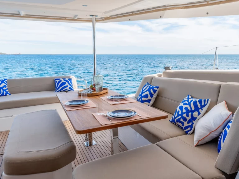 Alquiler de Catamarán, con o sin patrón Fountaine Pajot Frenchtown