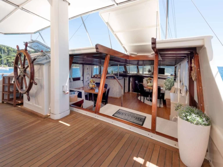 Alquiler de Velero, con o sin patrón Unknown Split