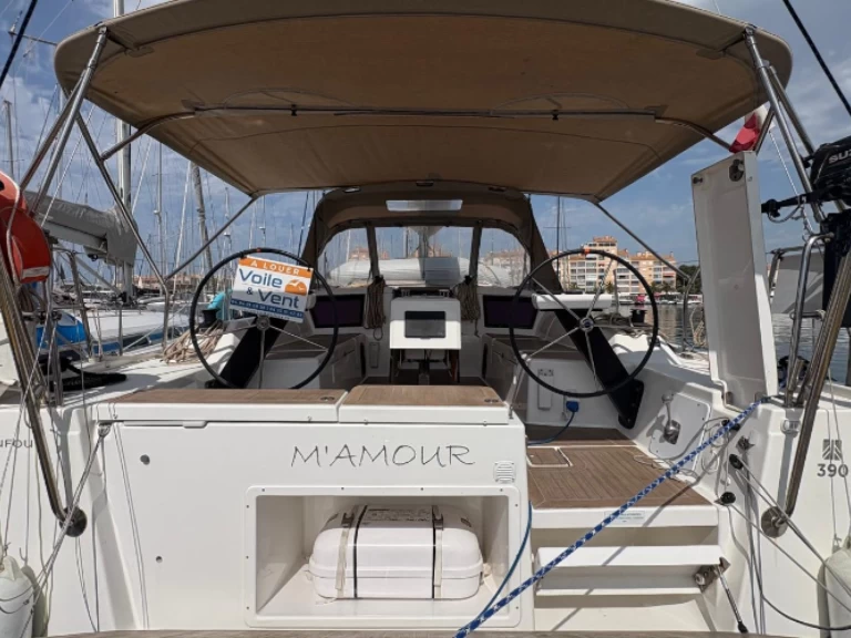 Alquiler de embarcaciones 3 DUFOUR 390 enHyères en Samboat