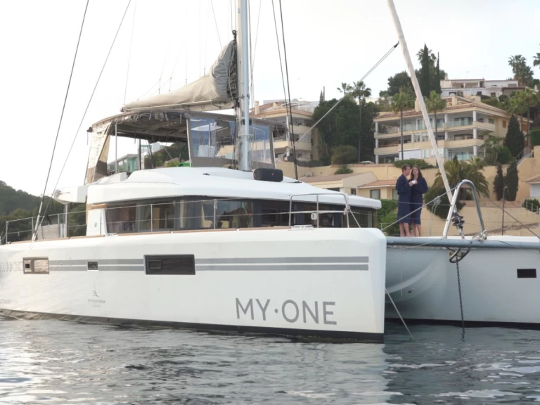 Alquiler Catamarán Lagoon con o sin  título de navegación