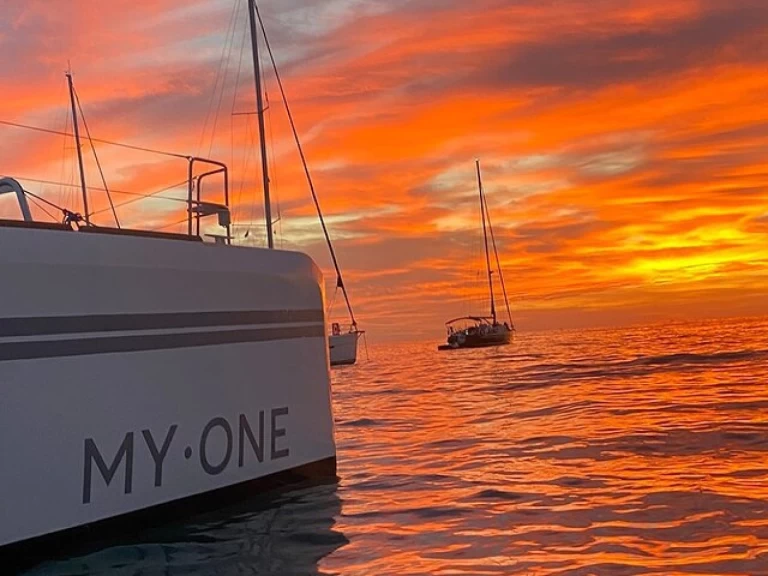 Catamarán para alquilar Cagliari al mejor precio