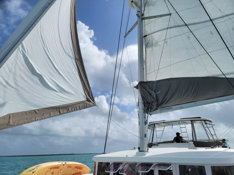 Alquiler Catamarán en Ciudad de Belice - Fountaine Pajot Discover