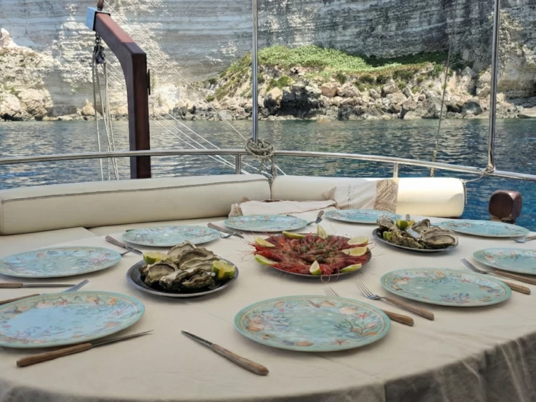 Alquiler Yate de lujo Custom Gulet-Motor Sailor con o sin  título de navegación