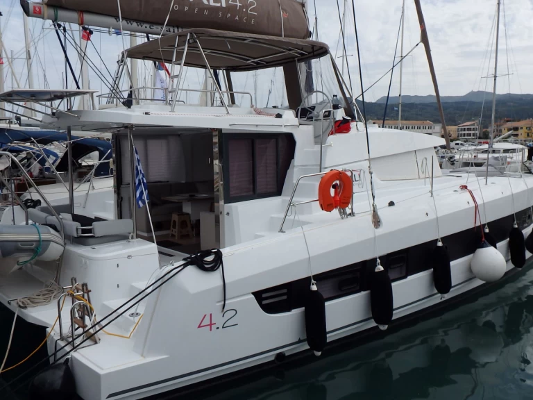 Alquiler de Catamarán, con o sin patrón Bali Nikiána