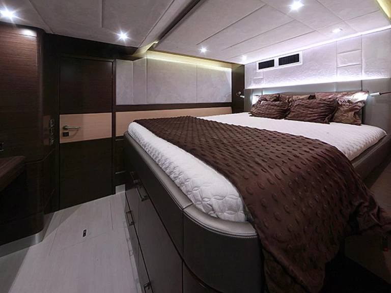 Catamarán para alquilar Lávrio al mejor precio