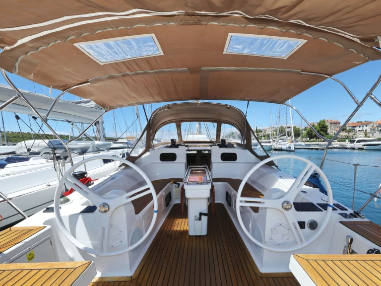 Elan Impression 45 de alquiler a Šibenik