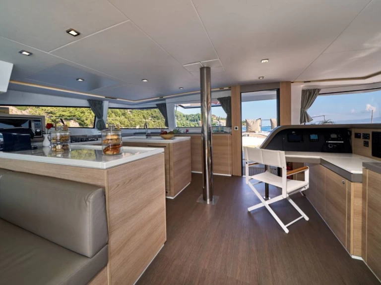 Alquiler de barcos Nassau barato de Bali 5.4