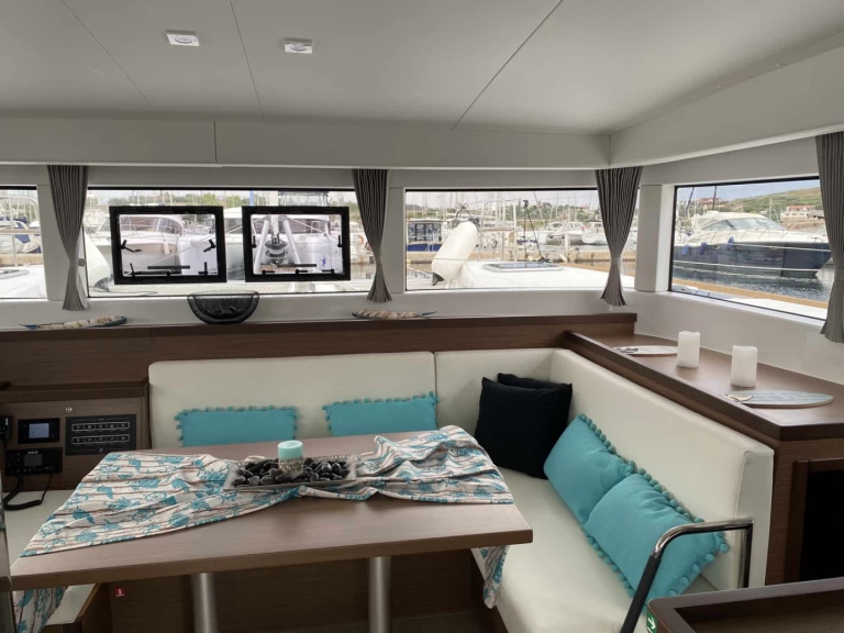 Alquiler Catamarán Lagoon con o sin  título de navegación