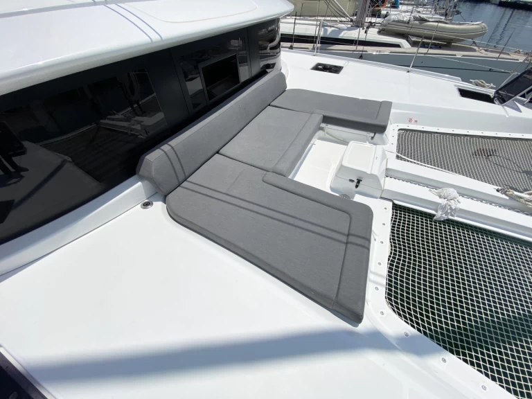 Catamarán para alquilar Álimos al mejor precio