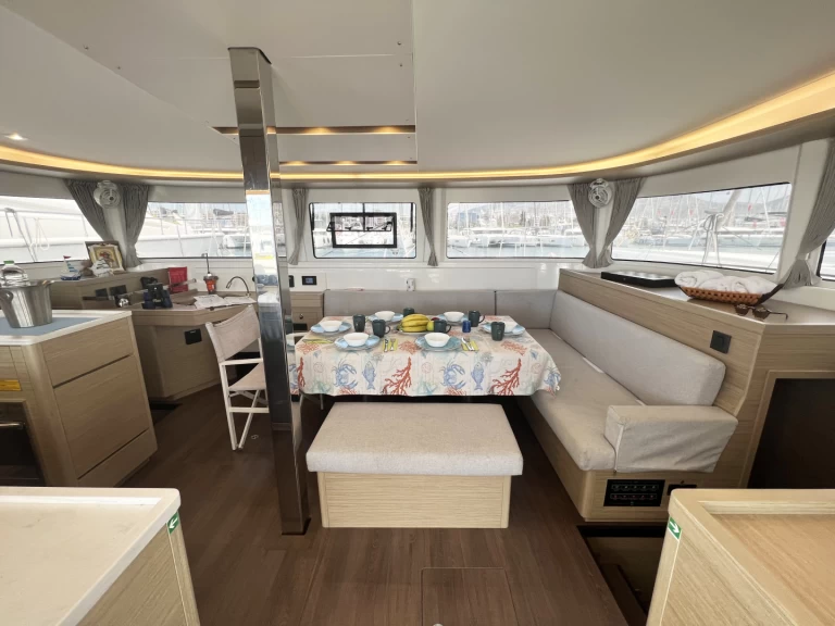 Alquiler Catamarán en Álimos - Lagoon Lagoon 46