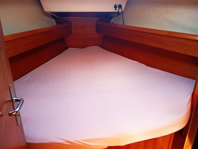 Alquiler Velero Jeanneau con o sin  título de navegación