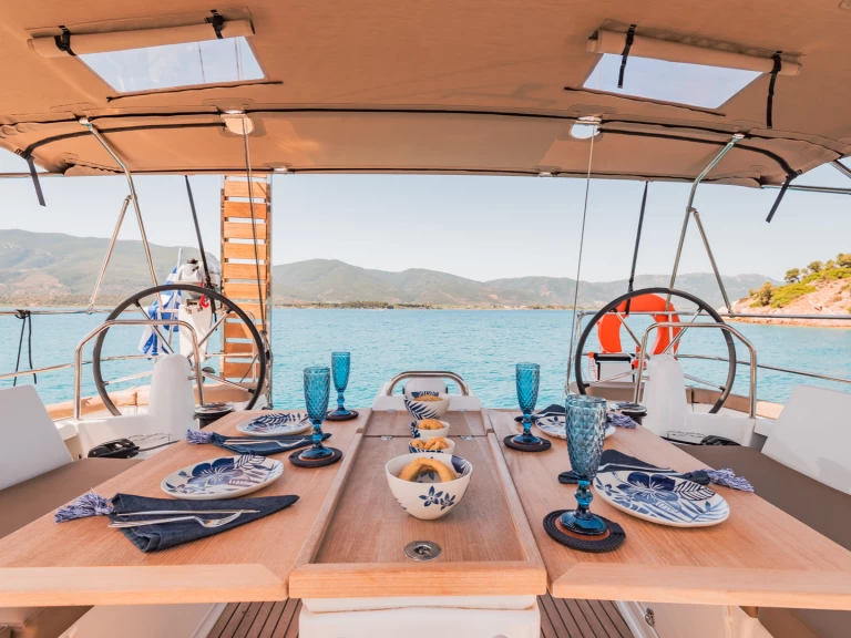 Alquiler de Jeanneau Sun Odyssey 490[G] en Álimos