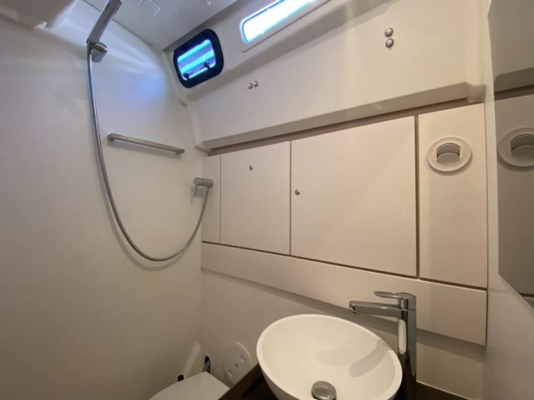 Alquiler de Velero, con o sin patrón Jeanneau Adaköy