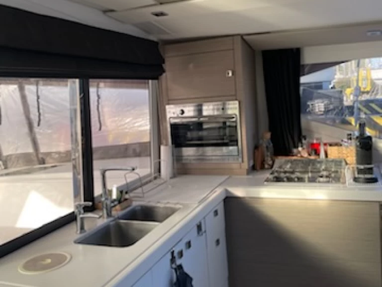 Alquiler Catamarán Fountaine Pajot con o sin  título de navegación