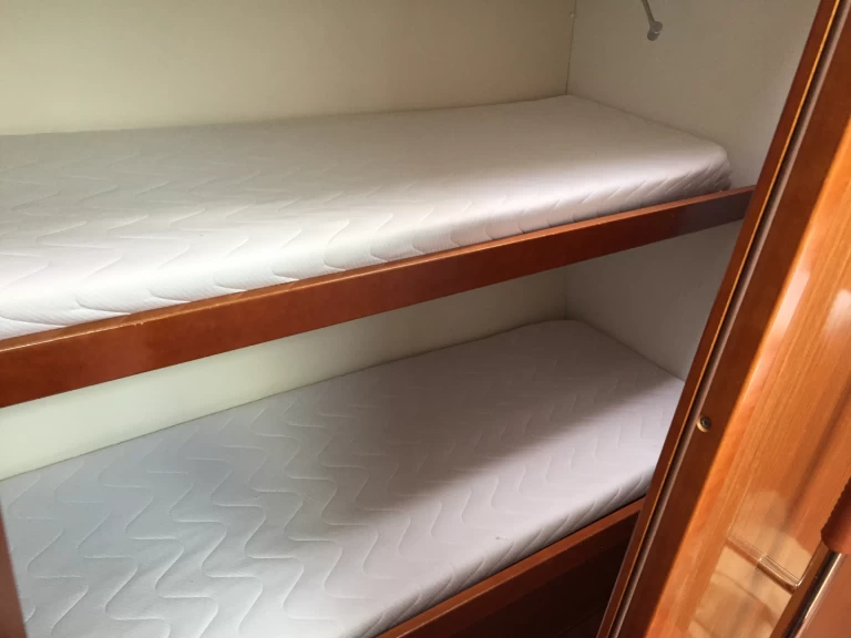 Alquiler de embarcaciones Bénéteau Oceanis 50 Family enCugnana Verde en Samboat