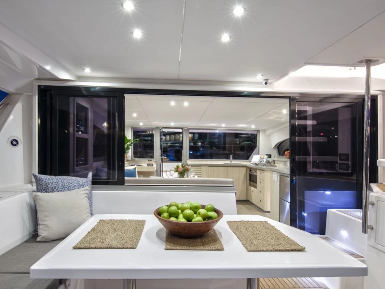 Alquiler de embarcaciones Leopard Leopard 43 Power Cat Full Equipe enSant Antoni de Portmany en Samboat