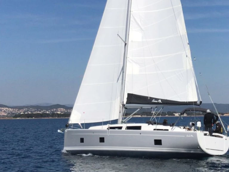 Velero para alquilar Hyères al mejor precio