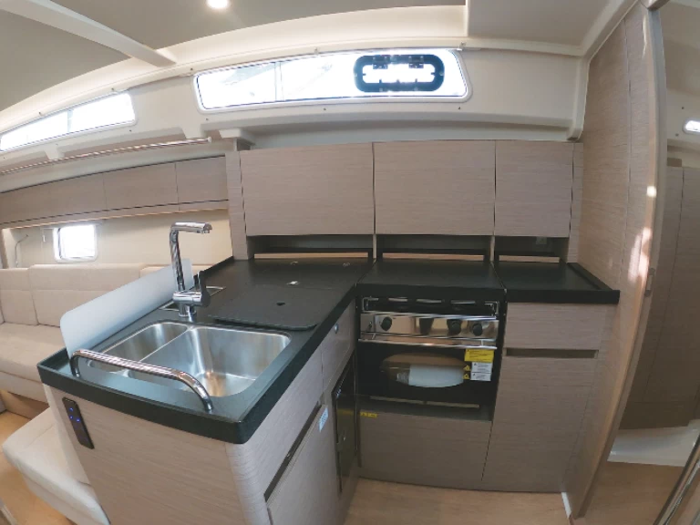 Alquiler de 69 HANSE 418 en Hyères