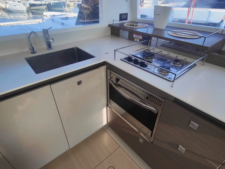 Alquiler Catamarán Leopard Catamarans / Robertson & Caine con o sin  título de navegación