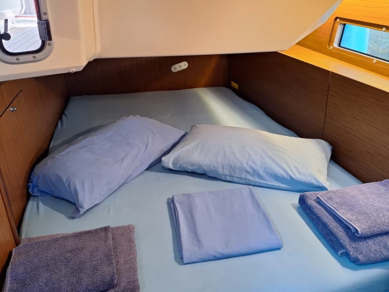 Alquiler de Velero, con o sin patrón Bénéteau Furnari