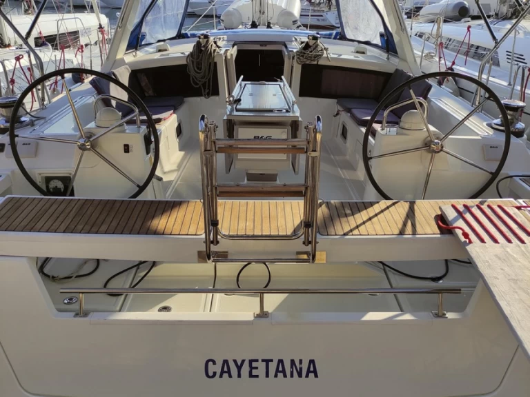 Velero para alquilar Furnari al mejor precio