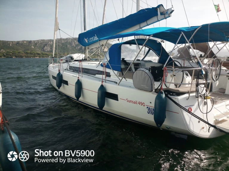 Alquiler de barcos Cannigione barato de Sun Odyssey 490