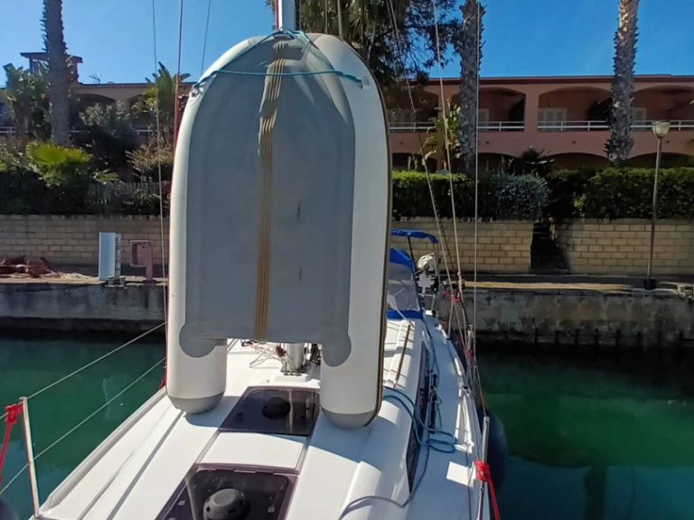 Alquiler Furnari - Bénéteau Oceanis 30.1 en SamBoat