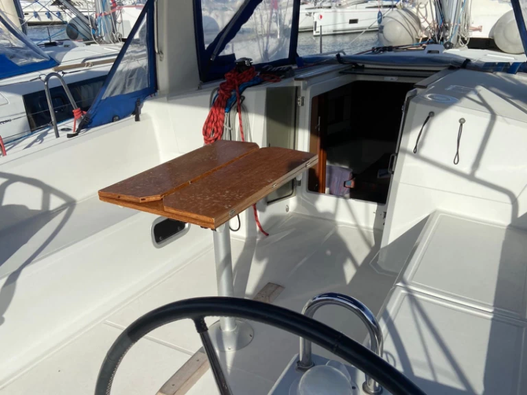 Alquiler de embarcaciones Bénéteau Oceanis 38 enProcida en Samboat