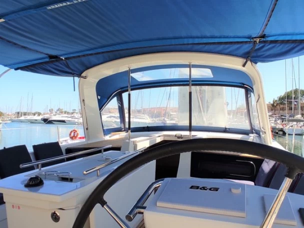 Alquiler de embarcaciones Bénéteau Oceanis 46.1 enFurnari en Samboat