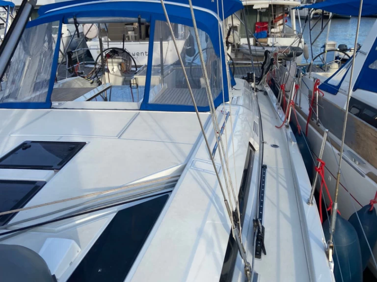 Alquiler de barcos Cannigione barato de Oceanis 46.1