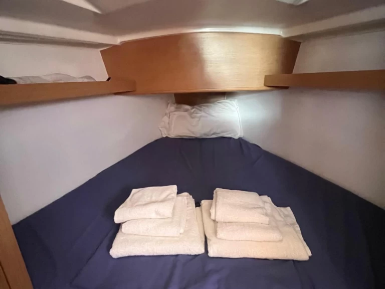 Alquiler de Jeanneau Sun Odyssey 319 en Cannigione