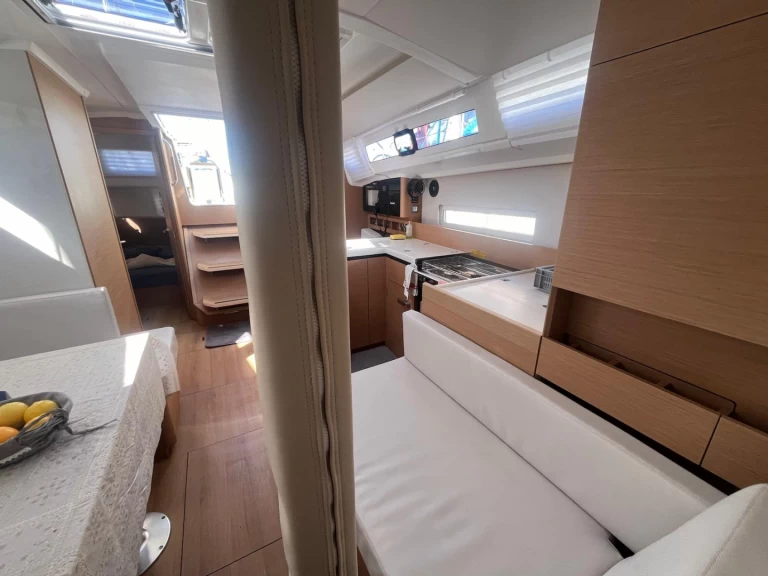 Alquiler de Jeanneau Sun Odyssey 410 en Cannigione