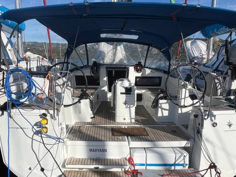 Alquiler Velero Jeanneau con o sin  título de navegación