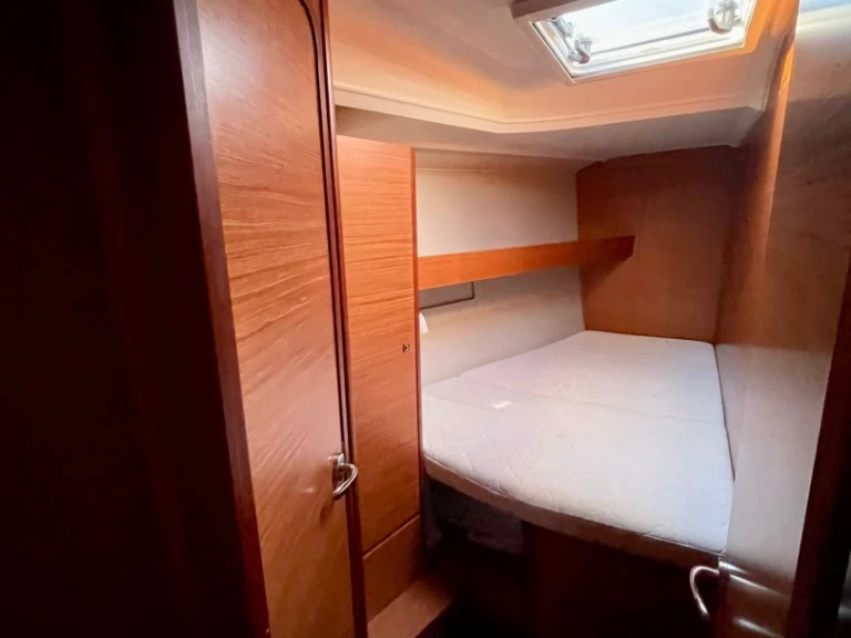 Velero para alquilar Alicante al mejor precio