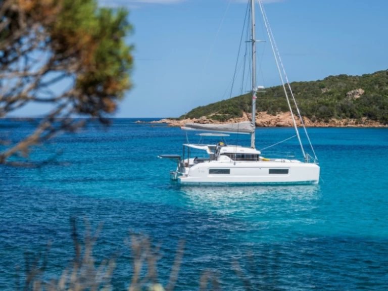 Alquiler de embarcaciones Lagoon Lagoon 38 enFigari en Samboat