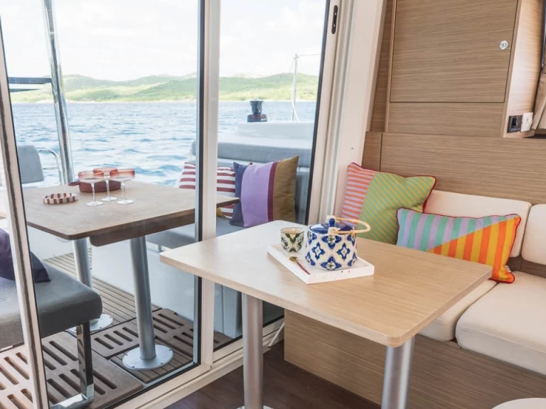 Alquiler de Catamarán, con o sin patrón Lagoon Figari