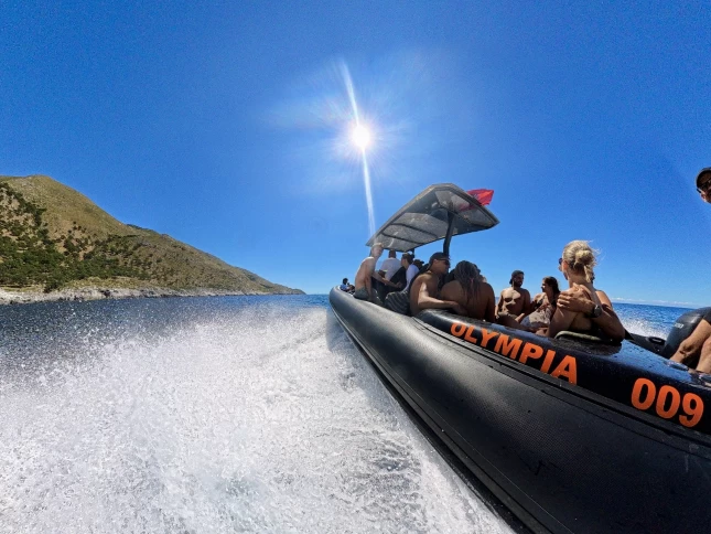 Neumática para alquilar Vlorë al mejor precio